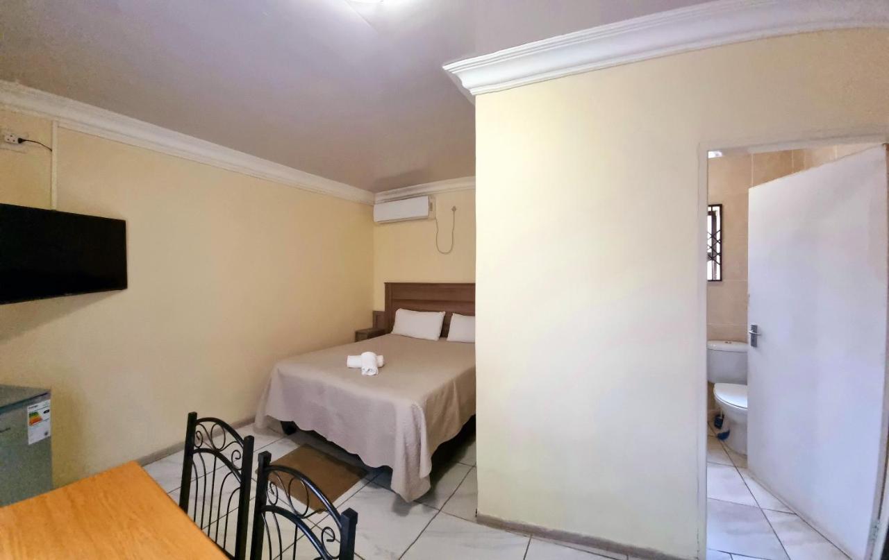 Asda Guesthouse Mogwase Exterior foto