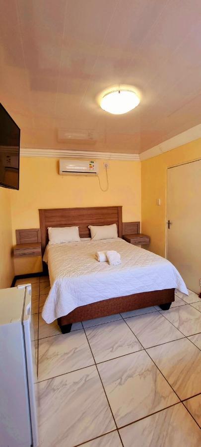 Asda Guesthouse Mogwase Exterior foto